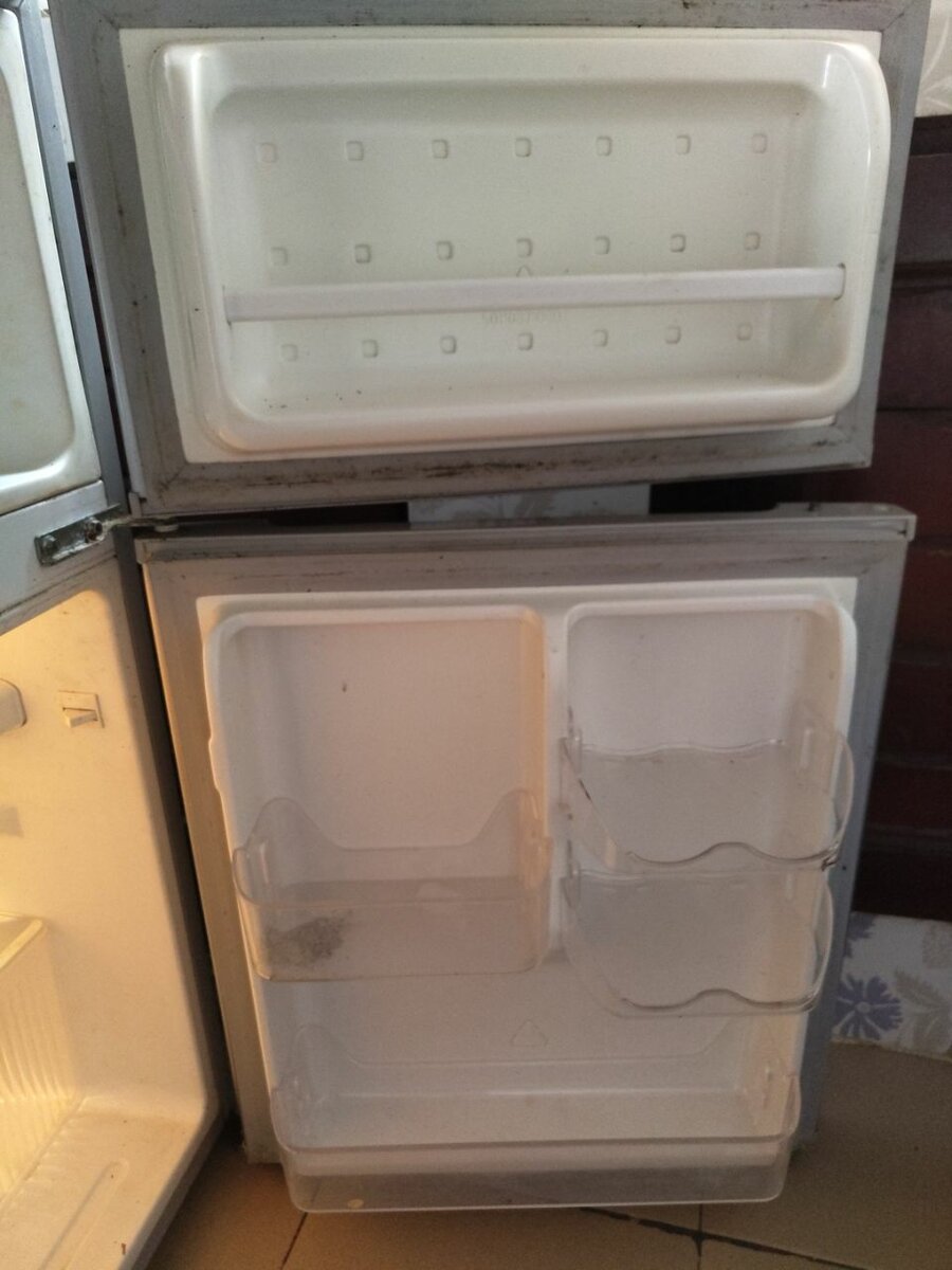 Midea Réfrigérateur 87 Litres Model : HD-113F