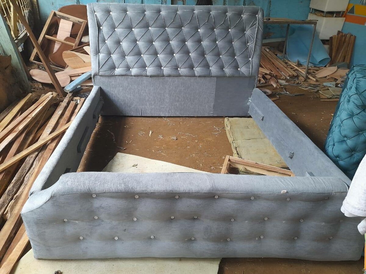 Lit Capitonné Élégant