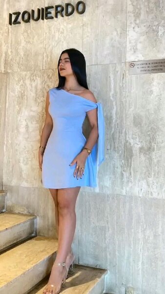 Robe asymétrique élégante