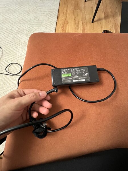 Зарядное устройство для ноутбука