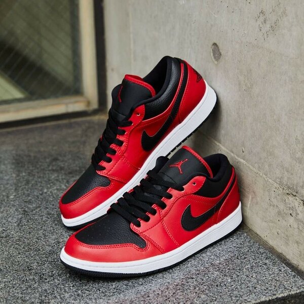 Air Jordan 1 low ( red and black )