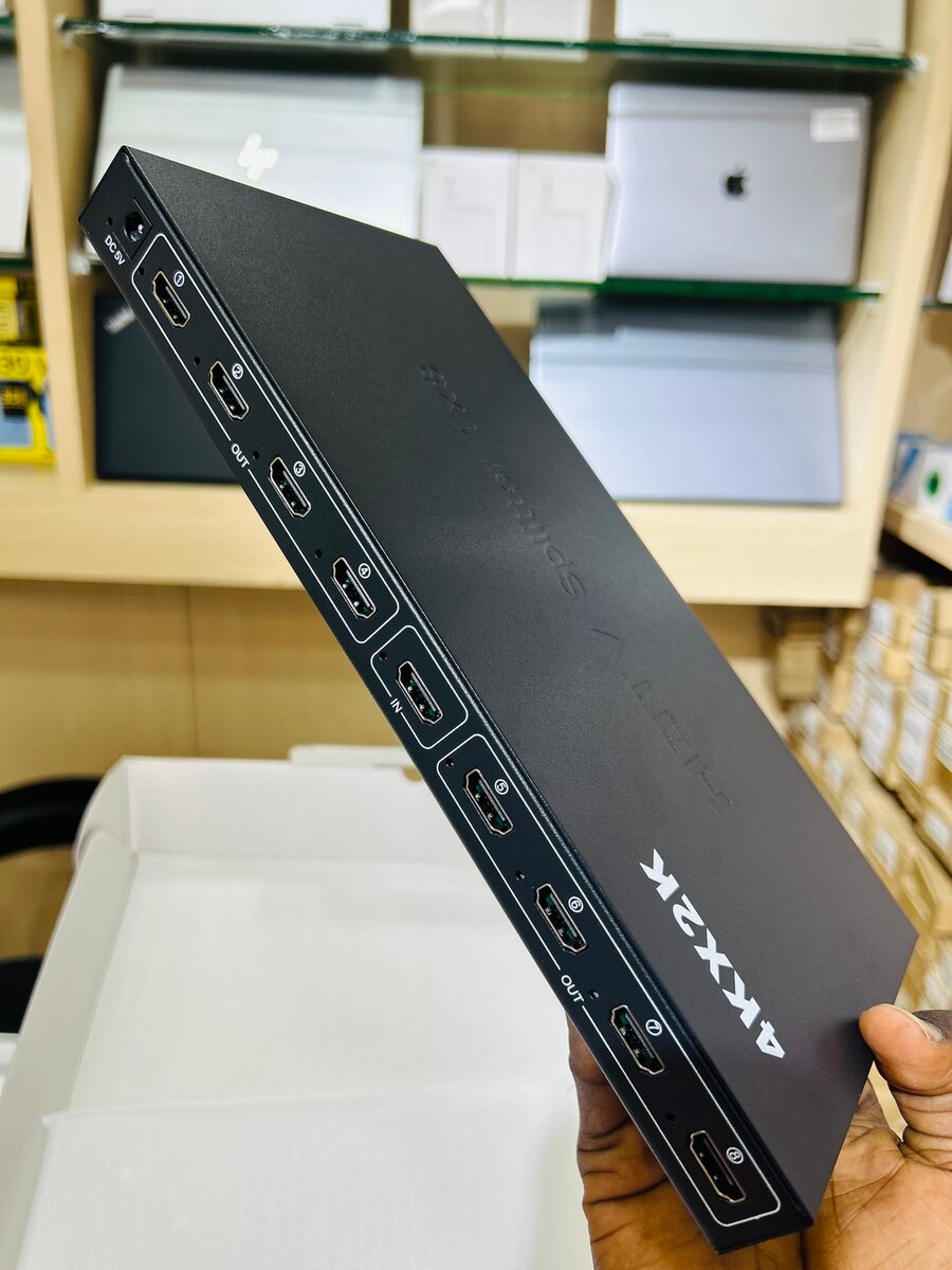 Répartiteur HDMI UHD 4K 1x8