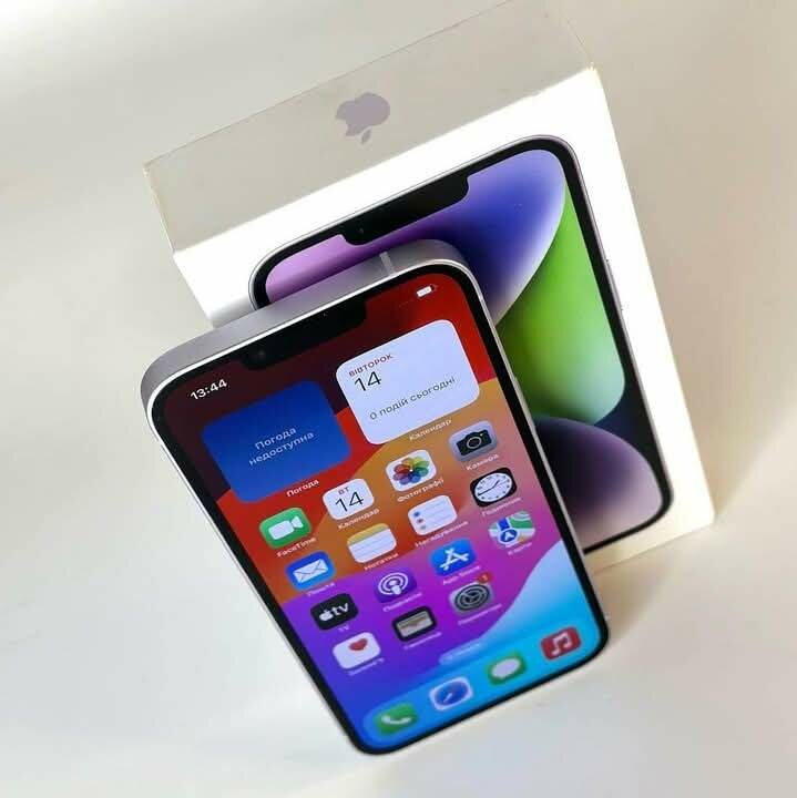 iPhone 14 en lavande