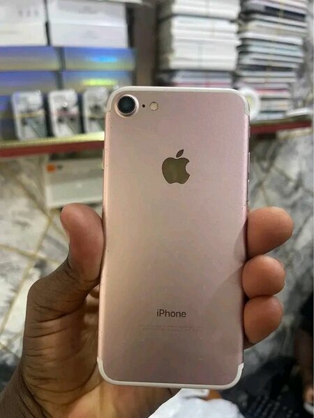 iPhone 7 Rose Gold 64Go