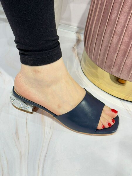 Sandales à talon bas élégantes