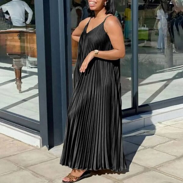 Robe Plissée Longue Élégante