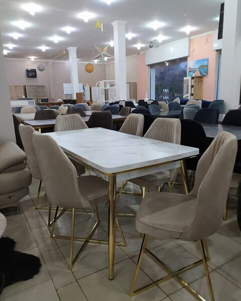 Table à manger 6 chaises