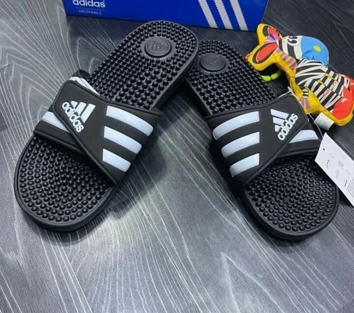 ADIDAS MASSAGE FLIPPED