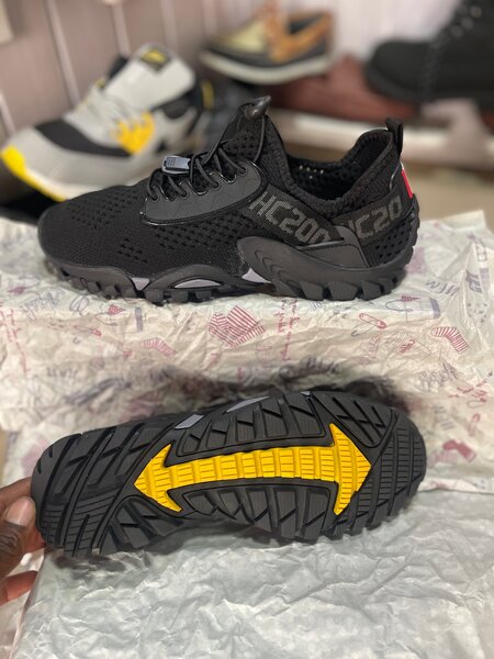 Chaussures de sport robustes