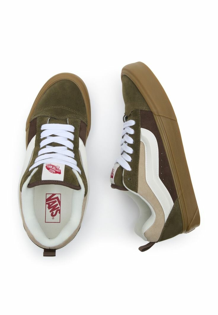 VANS knu skool