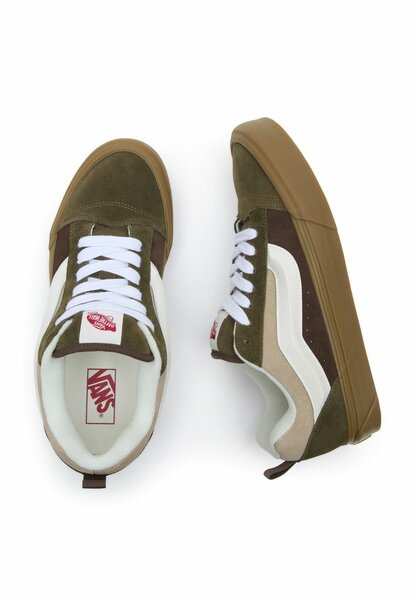 VANS knu skool
