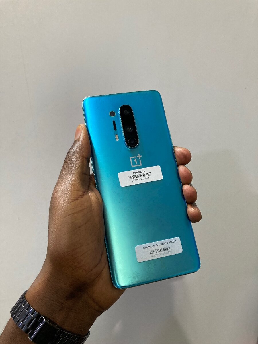 One Plus 8Pro 256GB