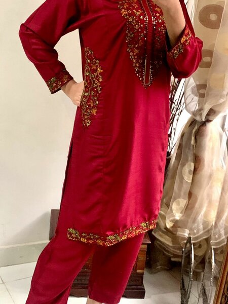 Maron pocket Embroided 2pc dress