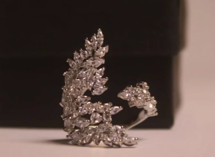 Curly Ring - Silver tone