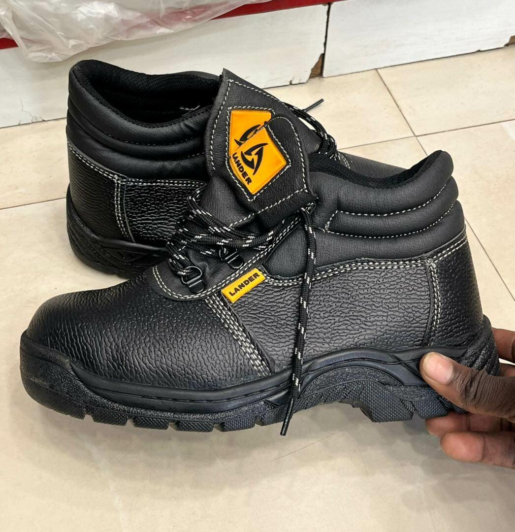 Safety boots