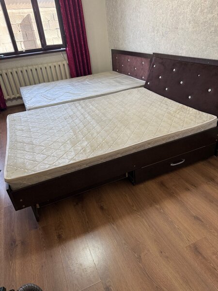 Кровать двухспальная