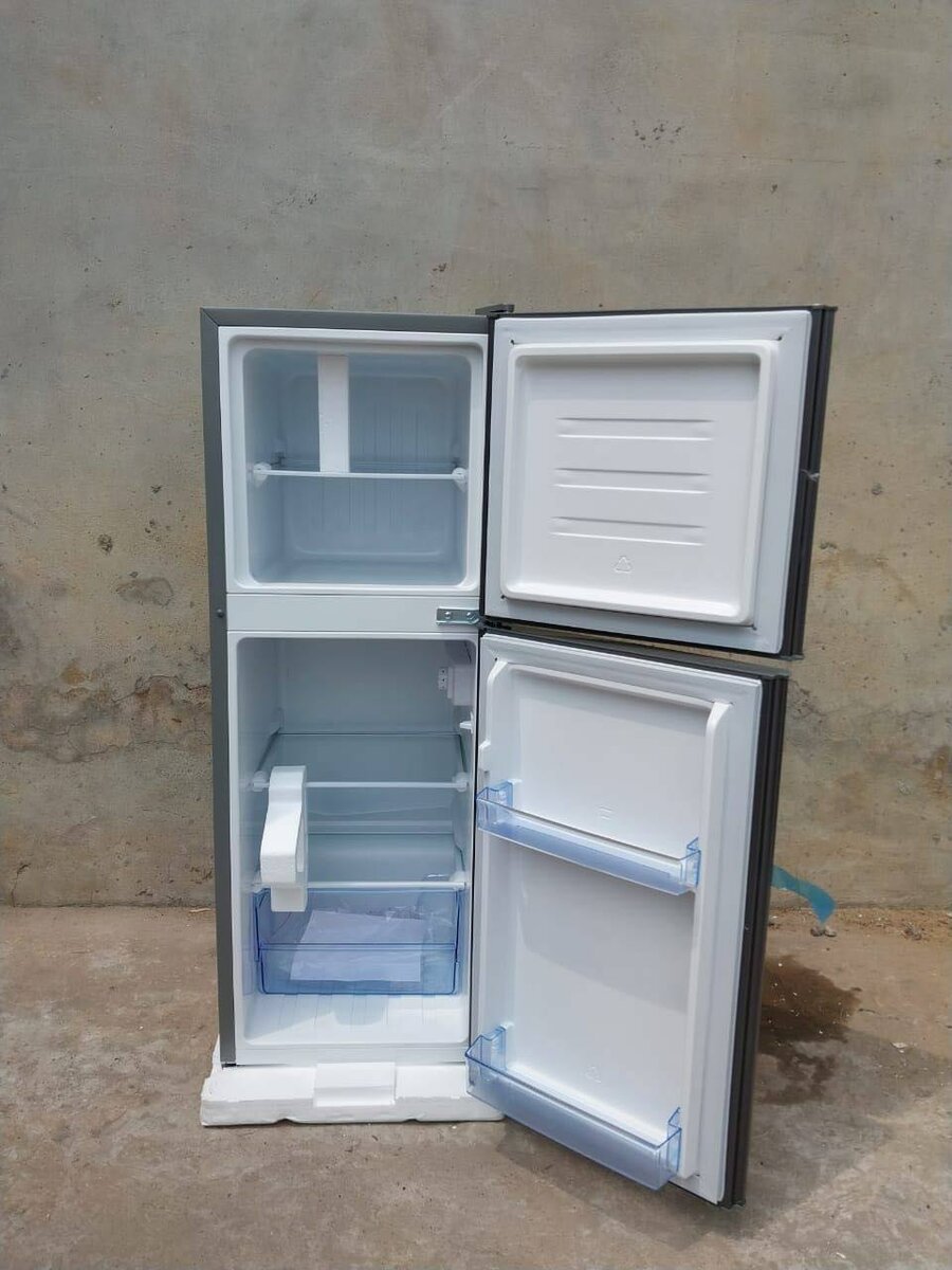 Brand New NasF2-13S Fast Cooling Table Top Fridge/Freezer