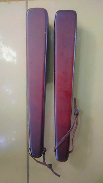 Brosses à chaussures en bois