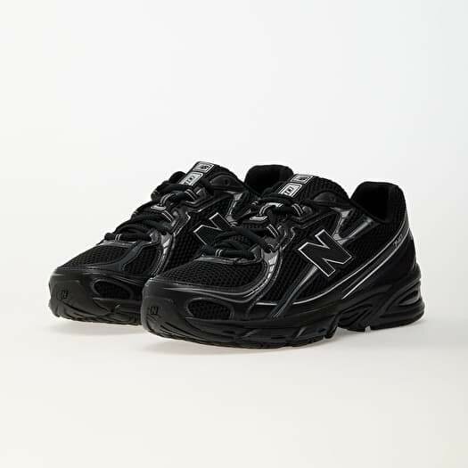 New balance 740
