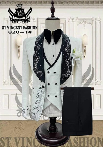 Costume de cérémonie élégant