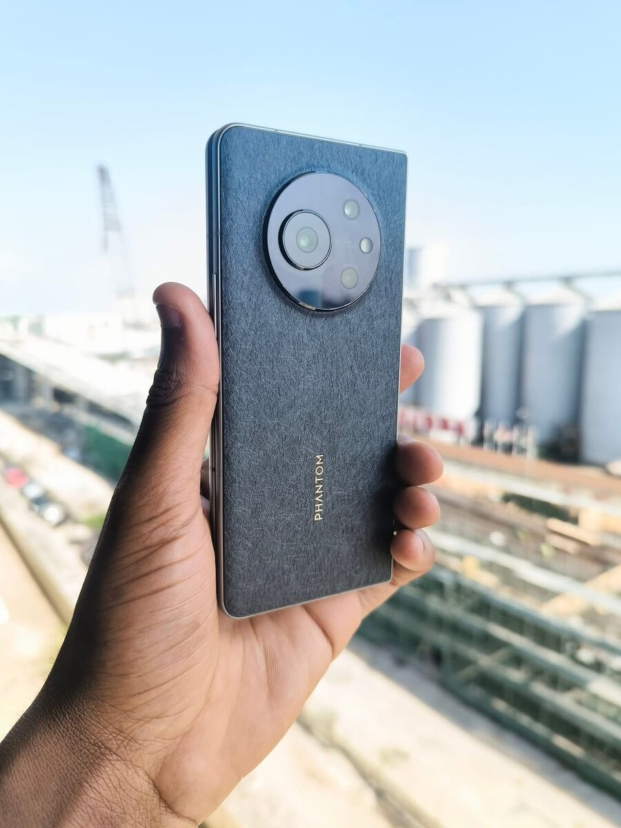 Smartphone pliable Phantom