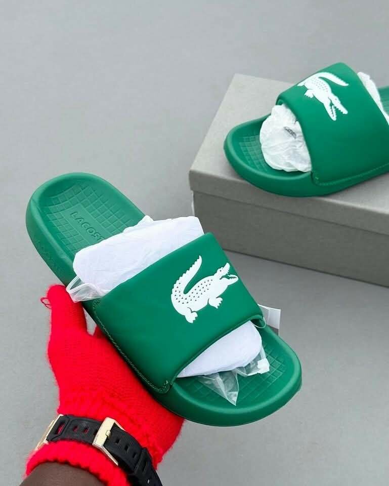 Claquettes unisexes élégantes