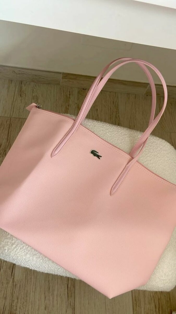 Sac à main Lacoste élégant