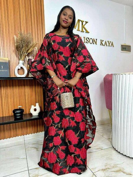 Robe Caftan Fleurie Élégante