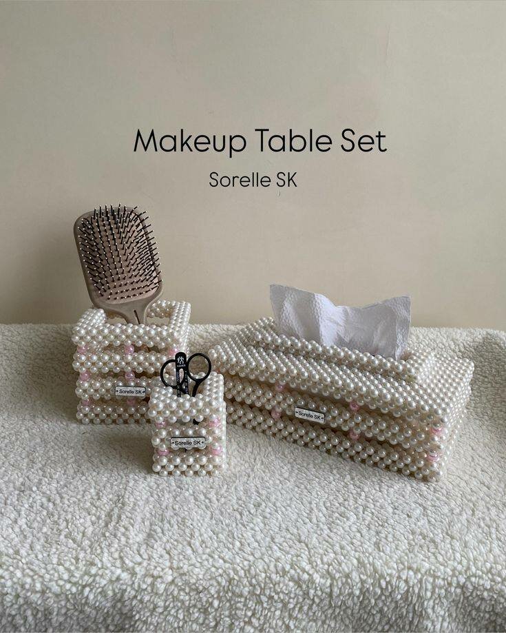 Élégant vase perlé