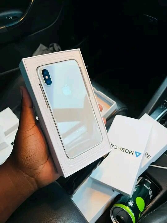 iPhone X Neuf Argent 64GB