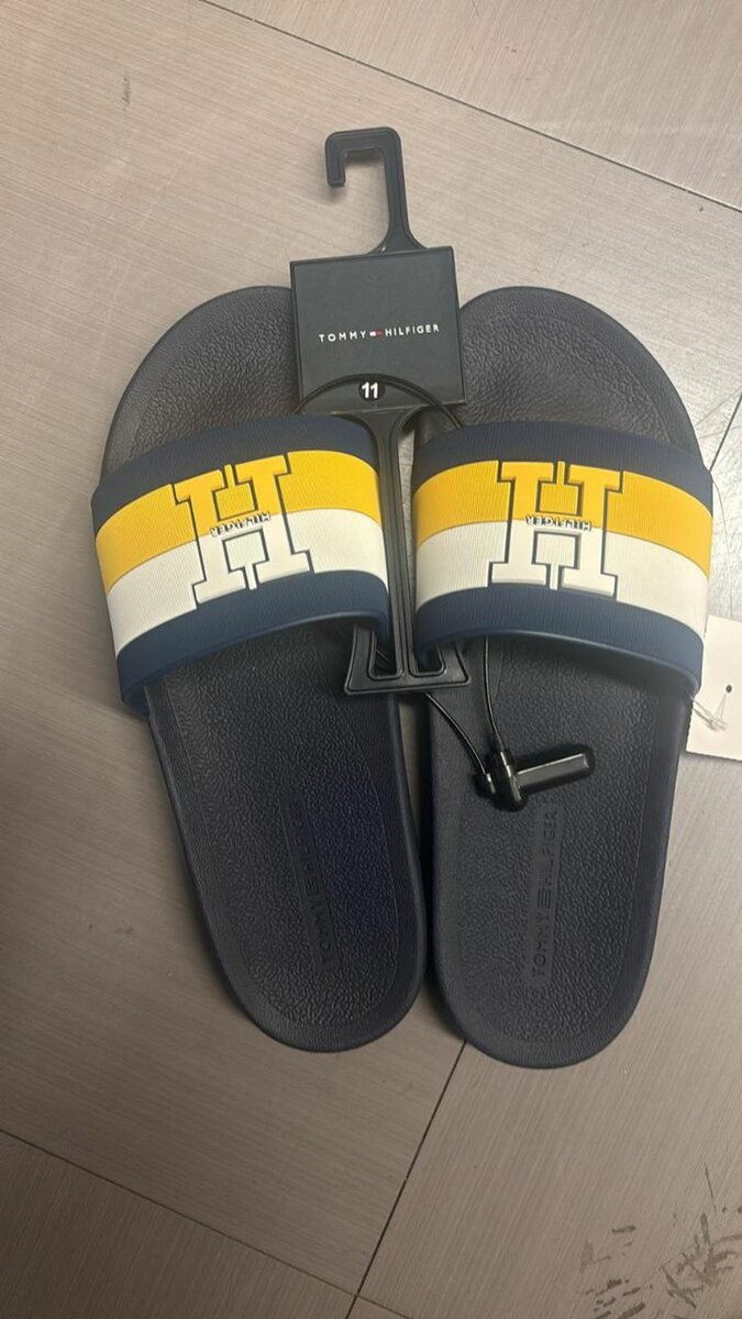 Sandales élégantes GUESS