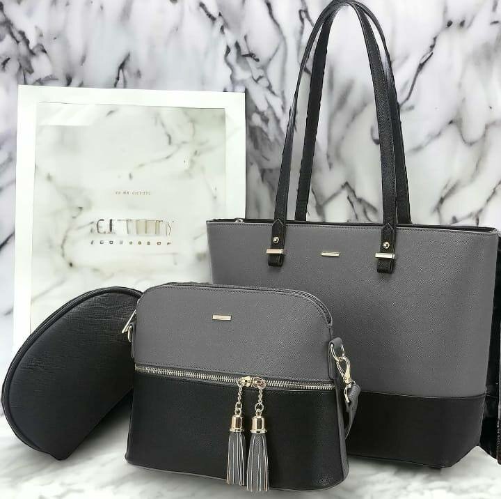3 Piece Bag in 2500 Rs With Delivery..