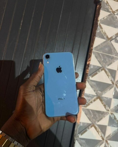 iPhone XR
