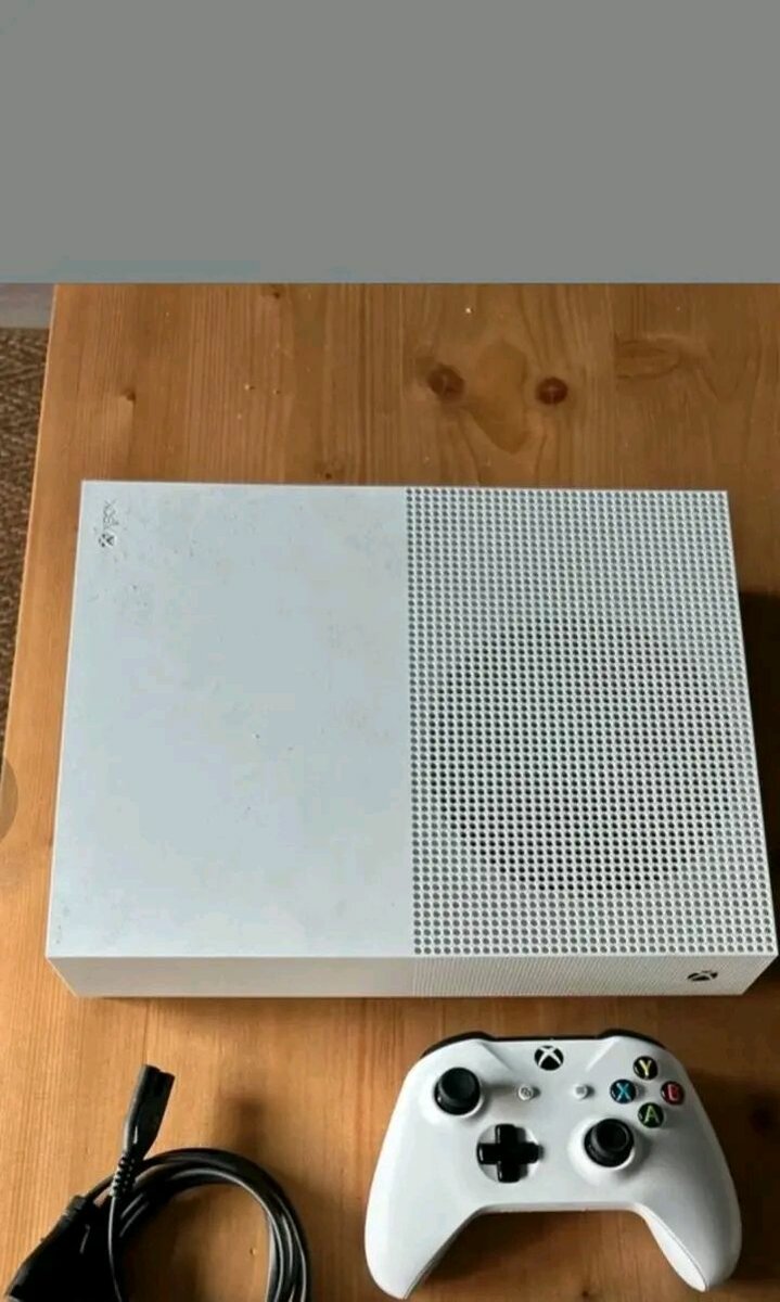 Console de jeu avec manette