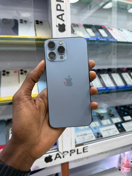 13 Pro Max 128go batterie 74