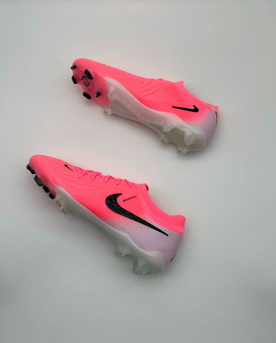 Chaussures de foot Nike Phantom