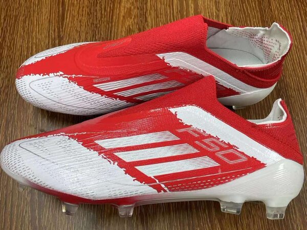 Crampon adidas F50 sans lacets