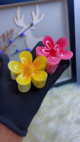 Flower Claw Clip
