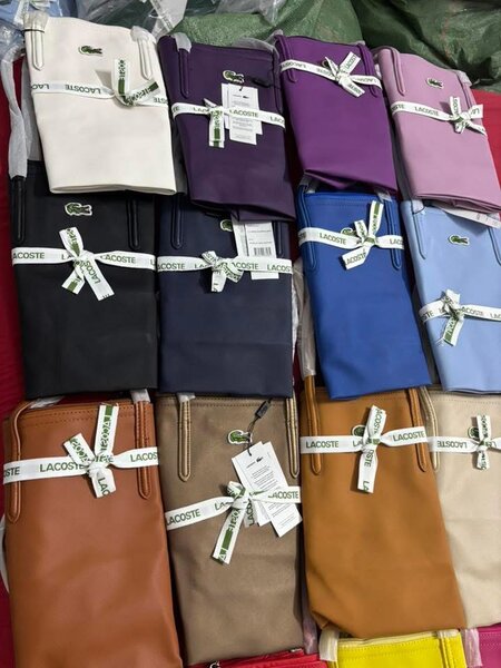 Sac cabas en cuir Lacoste
