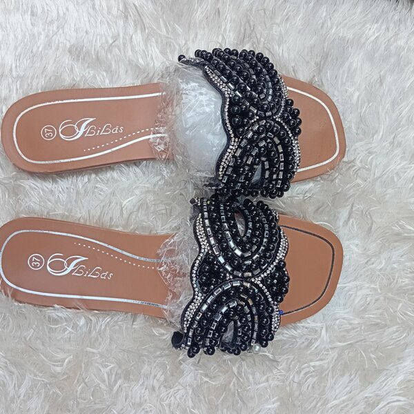 Sandales perlées élégantes