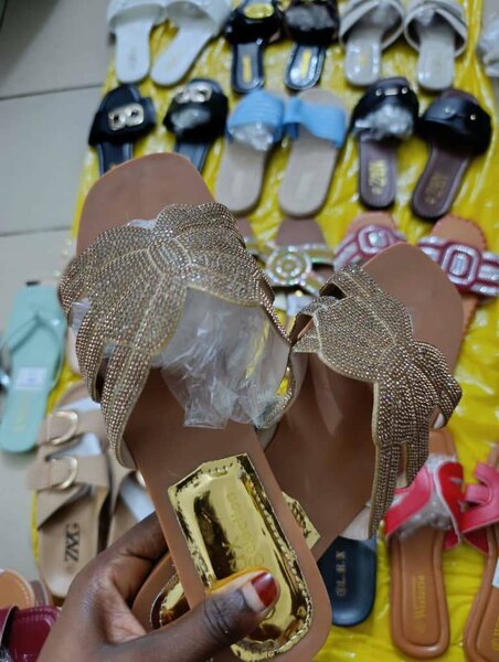 Sandales perlées élégantes