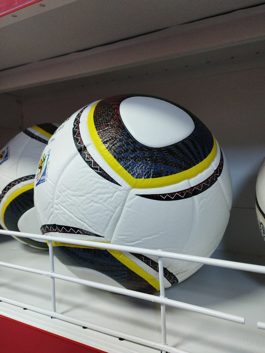 Футбольный мяч