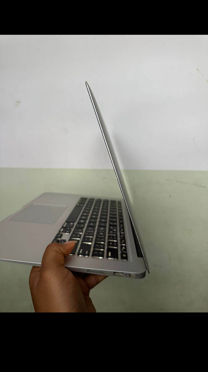 Ordinateur portable léger Apple