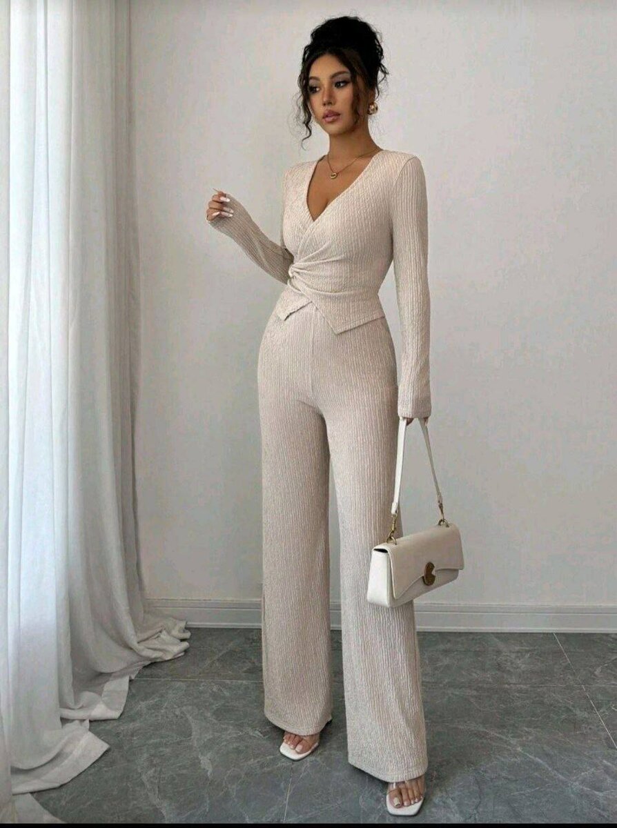 Combinaison élégante pour femmes