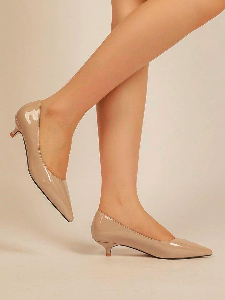 Kitten heels