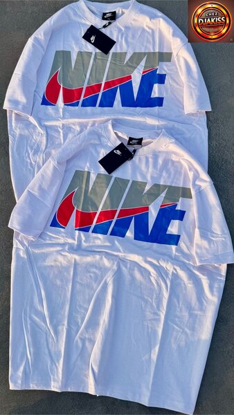 T-shirts Nike unisex colorés