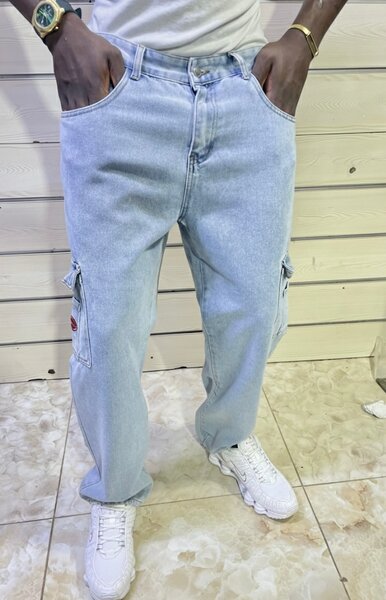 Jeans cargo en denim léger