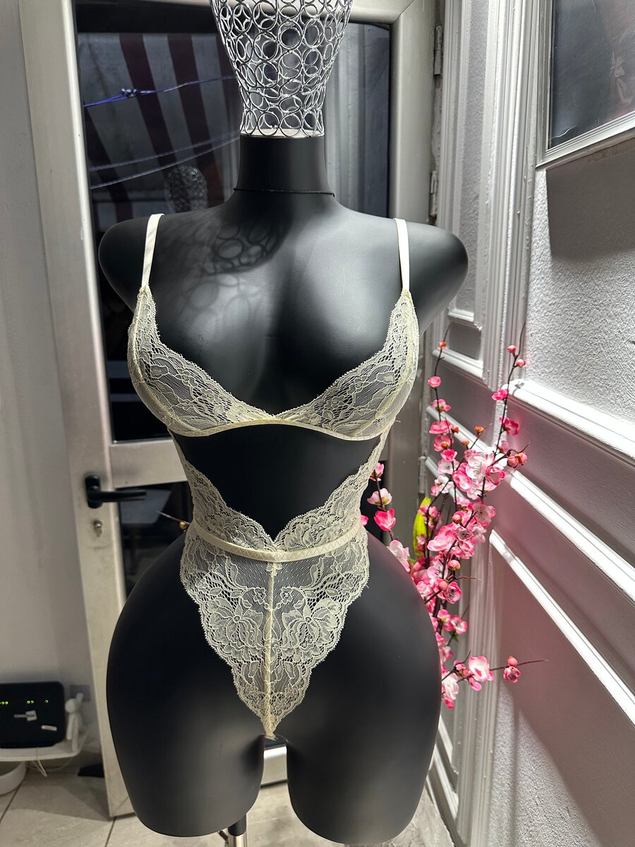 Ensemble Lingerie Dentelle Érotique