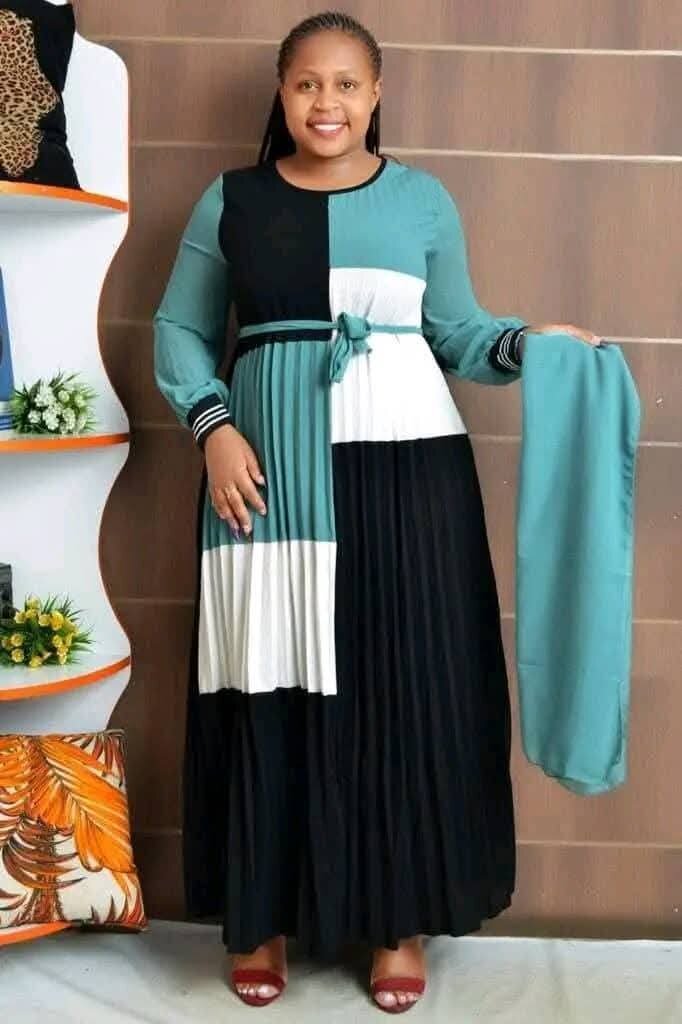 Robe avec ceinture et écharpe