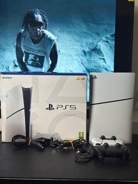 Pre owed PS5 Slim Disc  1TB